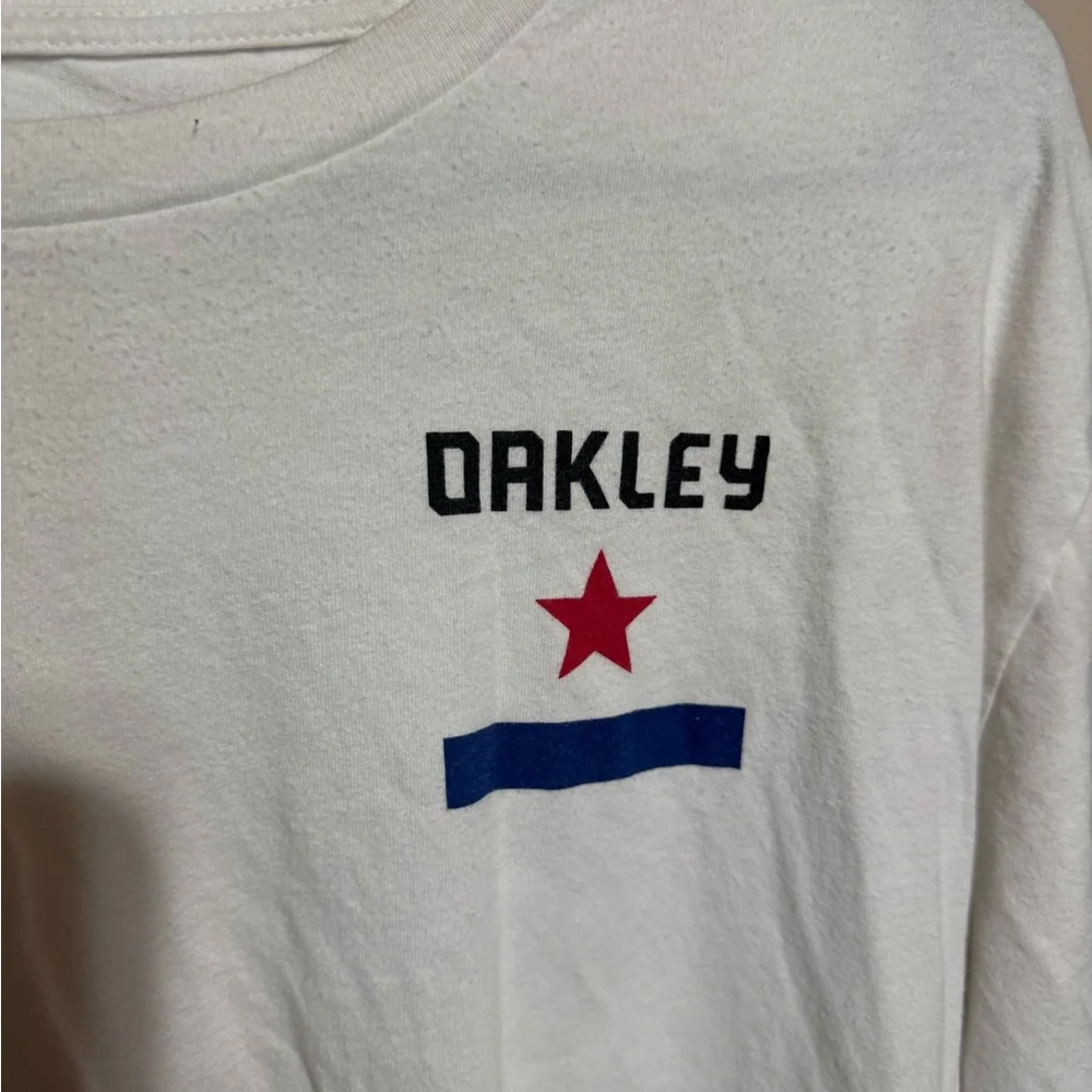 Oakley White Regular‎ Fit T-Shirt